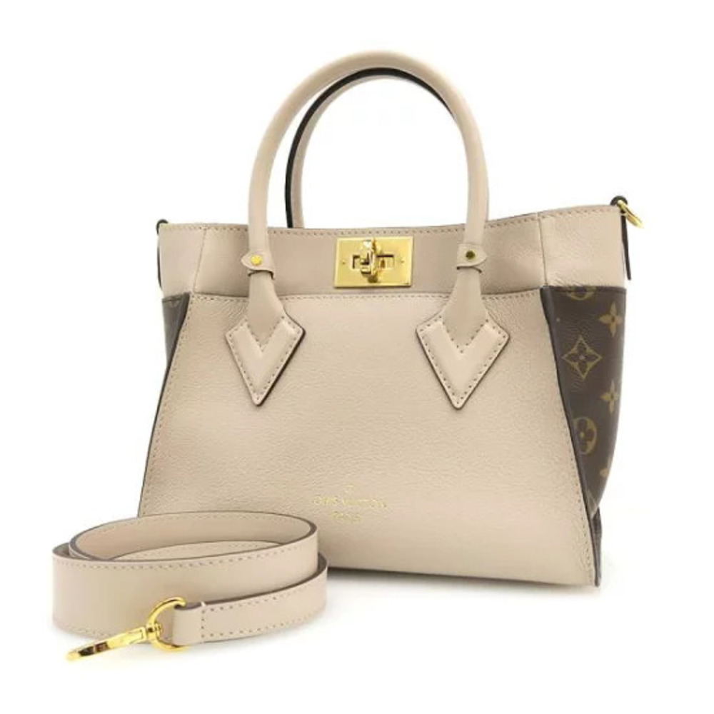 Louis Vuitton Monogram On My Side